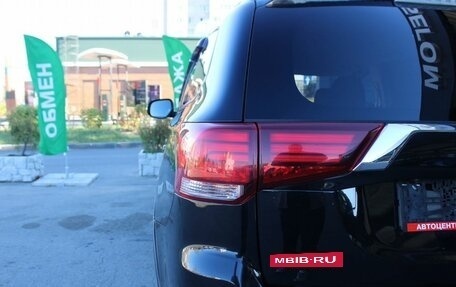Mitsubishi Outlander III рестайлинг 3, 2018 год, 1 929 000 рублей, 25 фотография