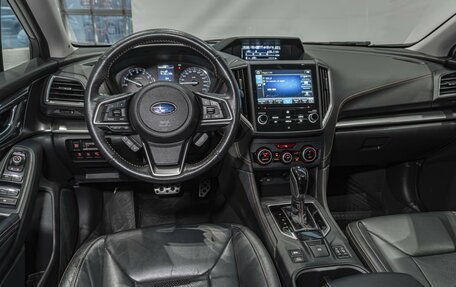 Subaru XV II, 2018 год, 2 390 000 рублей, 10 фотография