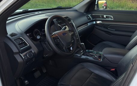Ford Explorer V рестайлинг, 2016 год, 2 700 000 рублей, 10 фотография