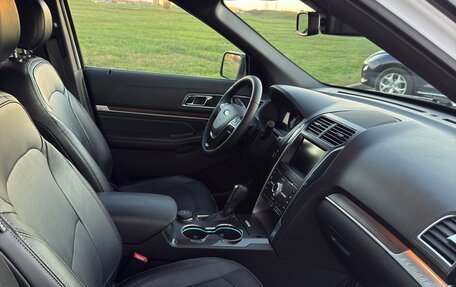 Ford Explorer V рестайлинг, 2016 год, 2 700 000 рублей, 17 фотография