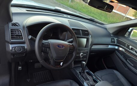 Ford Explorer V рестайлинг, 2016 год, 2 700 000 рублей, 11 фотография