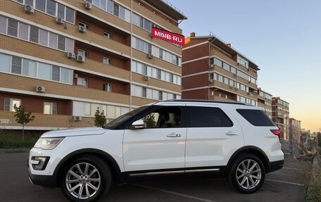 Ford Explorer V рестайлинг, 2016 год, 2 700 000 рублей, 3 фотография