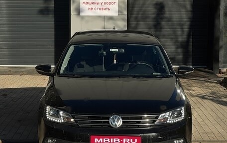 Volkswagen Jetta VII, 2016 год, 900 000 рублей, 1 фотография