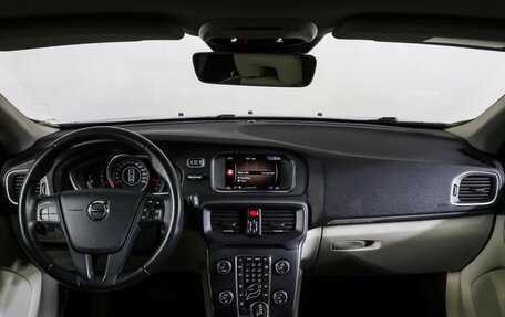 Volvo V40 Cross Country I, 2018 год, 2 090 000 рублей, 13 фотография