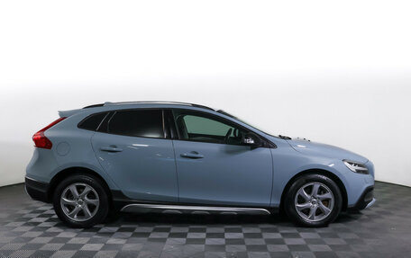 Volvo V40 Cross Country I, 2018 год, 2 090 000 рублей, 4 фотография