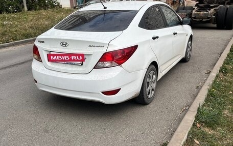Hyundai Solaris II рестайлинг, 2012 год, 814 000 рублей, 2 фотография