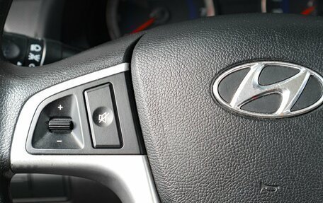 Hyundai Solaris II рестайлинг, 2013 год, 949 000 рублей, 15 фотография