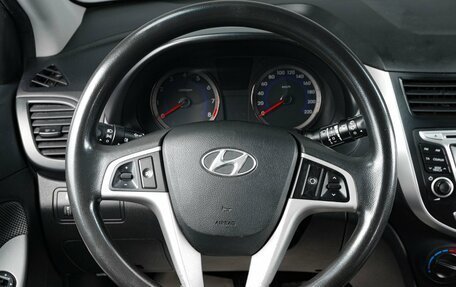 Hyundai Solaris II рестайлинг, 2013 год, 949 000 рублей, 14 фотография
