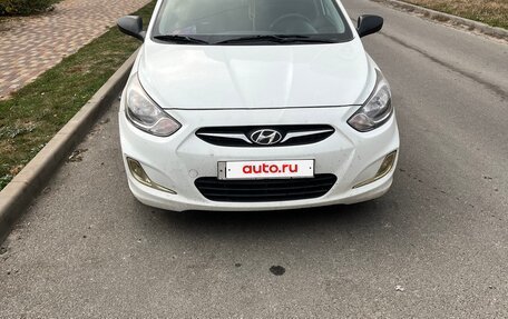 Hyundai Solaris II рестайлинг, 2012 год, 814 000 рублей, 5 фотография