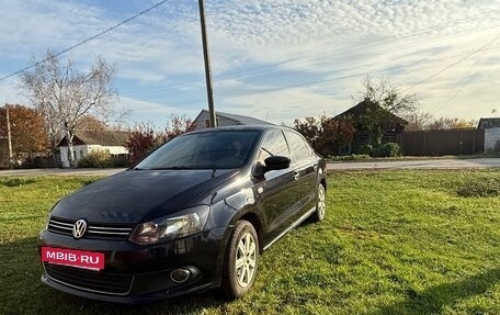 Volkswagen Polo VI (EU Market), 2012 год, 750 000 рублей, 2 фотография