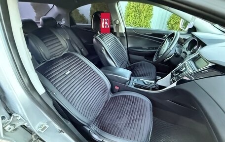 Hyundai Sonata VI, 2011 год, 900 000 рублей, 6 фотография