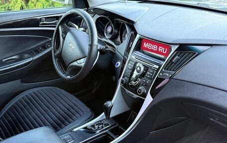 Hyundai Sonata VI, 2011 год, 900 000 рублей, 5 фотография