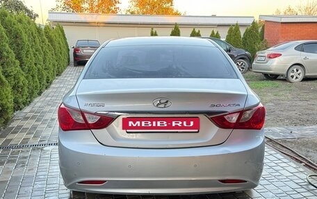 Hyundai Sonata VI, 2011 год, 900 000 рублей, 15 фотография