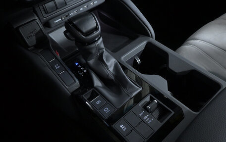 Toyota Land Cruiser Prado, 2024 год, 8 800 000 рублей, 10 фотография
