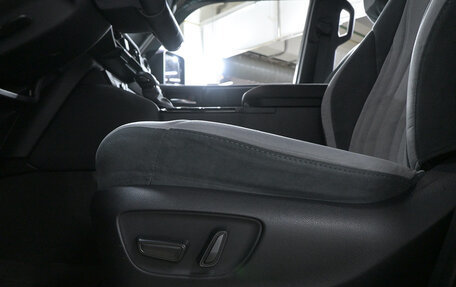 Toyota Land Cruiser Prado, 2024 год, 8 800 000 рублей, 15 фотография