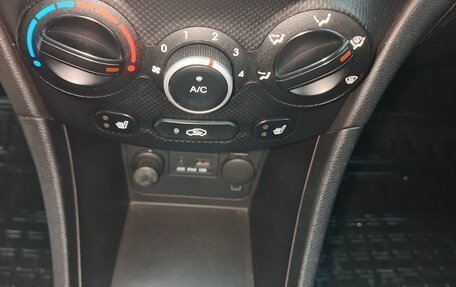 Hyundai Solaris II рестайлинг, 2012 год, 850 000 рублей, 8 фотография
