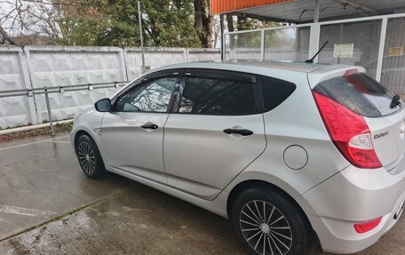 Hyundai Solaris II рестайлинг, 2012 год, 850 000 рублей, 5 фотография