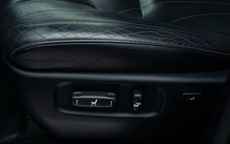 Toyota Land Cruiser 200, 2019 год, 7 490 000 рублей, 13 фотография