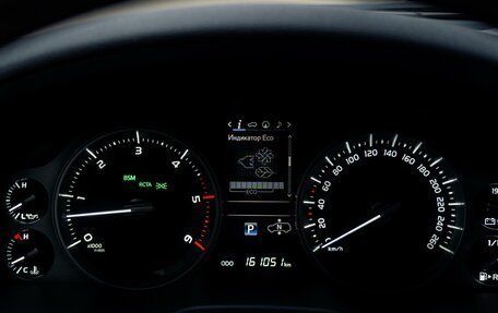 Toyota Land Cruiser 200, 2019 год, 7 490 000 рублей, 22 фотография