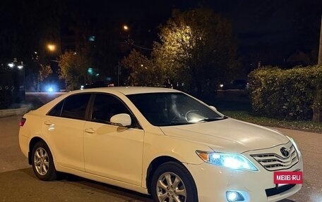 Toyota Camry, 2011 год, 900 000 рублей, 9 фотография