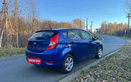 Hyundai Solaris II рестайлинг, 2011 год, 460 000 рублей, 2 фотография