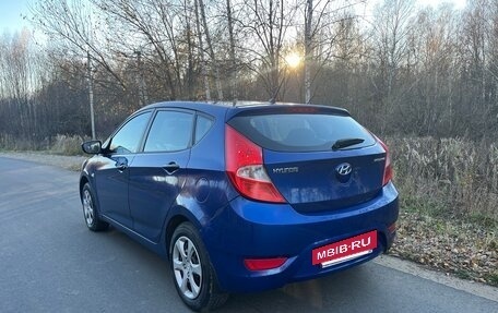 Hyundai Solaris II рестайлинг, 2011 год, 460 000 рублей, 4 фотография