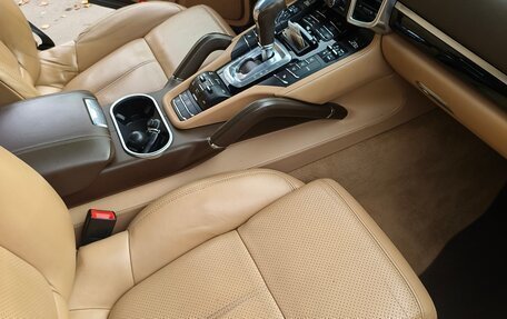 Porsche Cayenne III, 2016 год, 2 650 000 рублей, 15 фотография