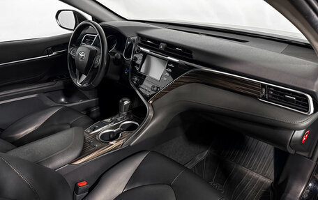 Toyota Camry, 2020 год, 2 690 000 рублей, 14 фотография