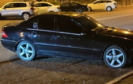Mercedes-Benz C-Класс, 2004 год, 400 000 рублей, 5 фотография