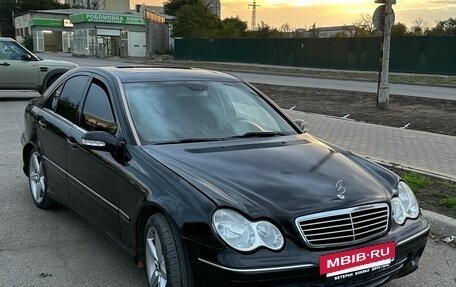 Mercedes-Benz C-Класс, 2004 год, 400 000 рублей, 3 фотография