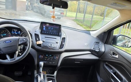 Ford Escape III, 2016 год, 1 550 000 рублей, 2 фотография