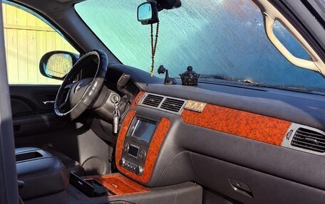 Chevrolet Tahoe III, 2008 год, 975 000 рублей, 8 фотография
