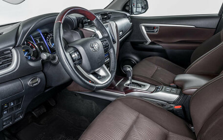 Toyota Fortuner II, 2019 год, 3 204 000 рублей, 8 фотография