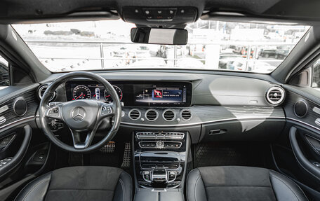 Mercedes-Benz E-Класс, 2017 год, 3 398 000 рублей, 10 фотография