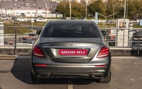 Mercedes-Benz E-Класс, 2017 год, 3 398 000 рублей, 7 фотография