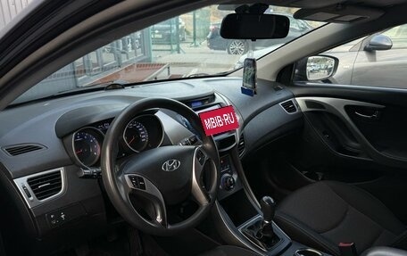 Hyundai Elantra VI, 2013 год, 990 000 рублей, 10 фотография