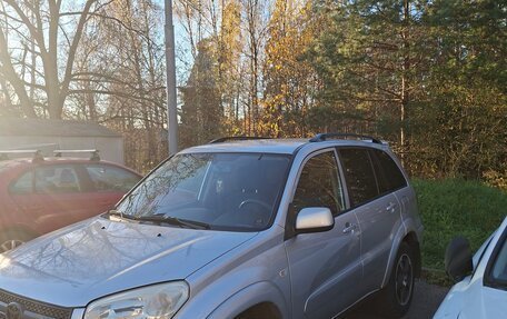 Toyota RAV4, 2004 год, 750 000 рублей, 2 фотография