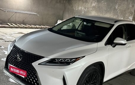 Lexus RX IV рестайлинг, 2021 год, 5 799 999 рублей, 6 фотография