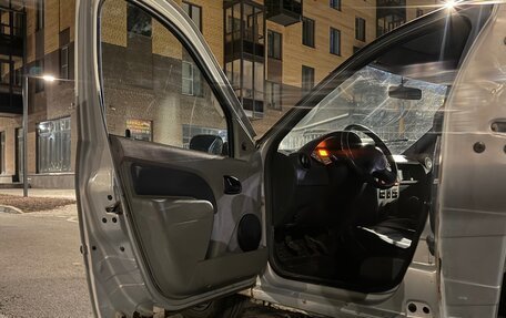 Renault Logan I, 2006 год, 220 000 рублей, 6 фотография