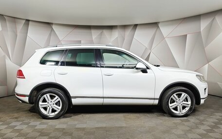 Volkswagen Touareg III, 2015 год, 2 595 000 рублей, 6 фотография