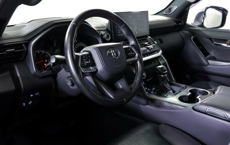 Toyota Land Cruiser, 2023 год, 9 721 000 рублей, 17 фотография