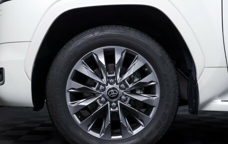 Toyota Land Cruiser, 2023 год, 9 721 000 рублей, 23 фотография