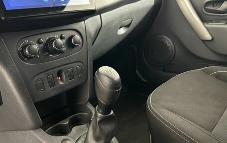 Renault Logan II, 2022 год, 1 249 000 рублей, 19 фотография