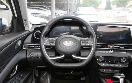 Hyundai Elantra, 2026 год, 1 990 000 рублей, 8 фотография