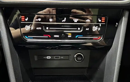 Volkswagen Tiguan II, 2023 год, 2 589 099 рублей, 11 фотография