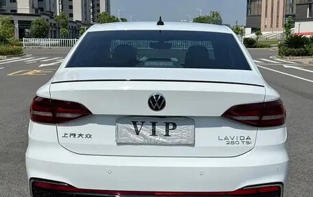 Volkswagen Lavida, 2023 год, 1 250 001 рублей, 3 фотография