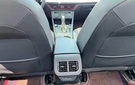 Volkswagen Lavida, 2023 год, 1 250 001 рублей, 14 фотография