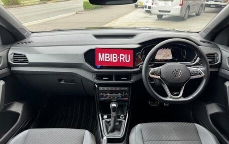 Volkswagen T-Cross I, 2022 год, 1 180 017 рублей, 8 фотография