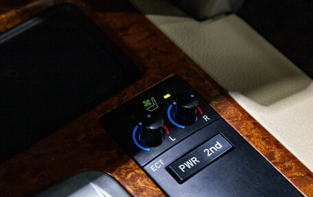 Toyota Land Cruiser 200, 2012 год, 3 399 000 рублей, 21 фотография
