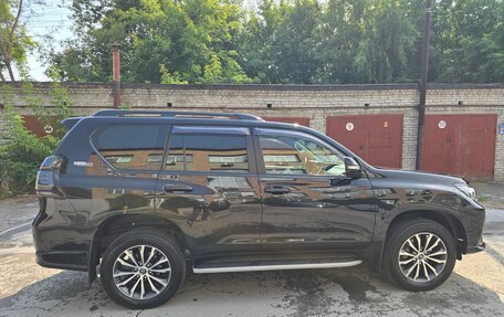 Toyota Land Cruiser Prado 150 рестайлинг, 2021 год, 7 100 000 рублей, 4 фотография